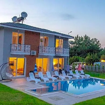 Zehra מלון 5*